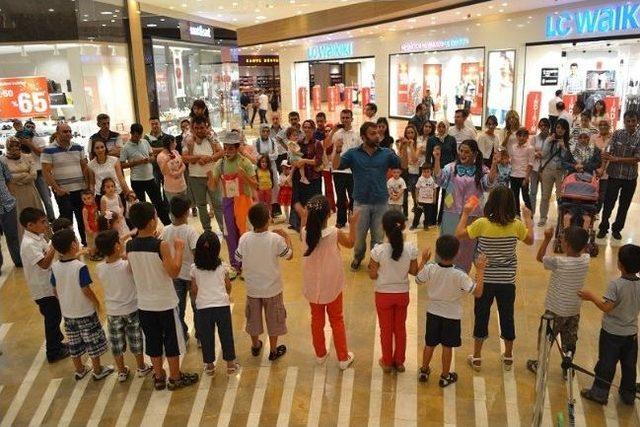 Bayram Piazza'da Yaşandı