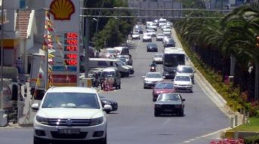 Marmaris&rsquo;te Bayram Bitti, D&ouml;n&uuml;ş &Ccedil;ilesi Başladı