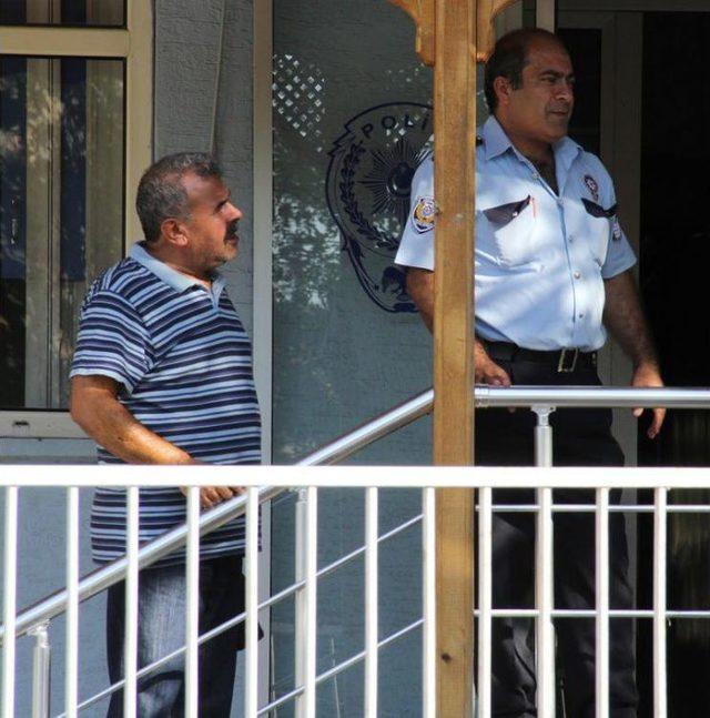 Otomobilinde Maganda Kurşunuyla Yaralandı 1