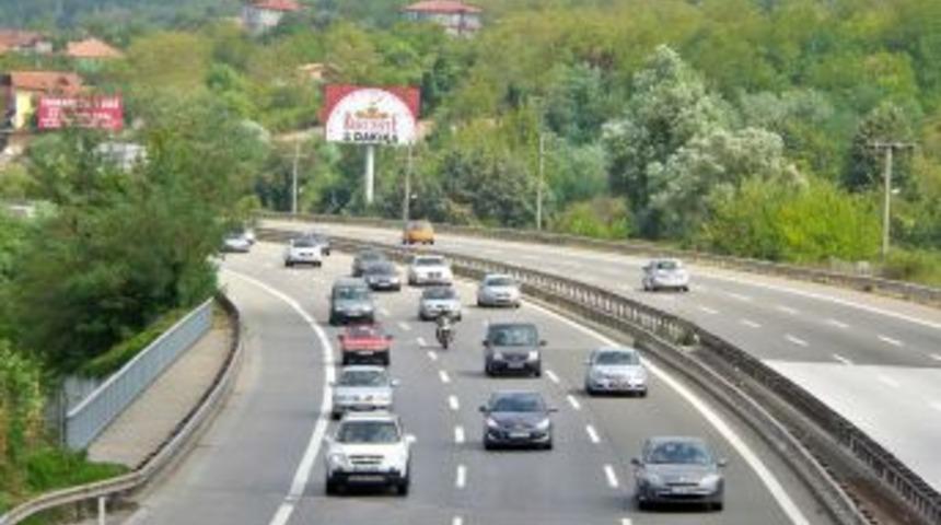 TEM Sakarya Kesiminde Trafik Akışında Sorun Yaşanmıyor