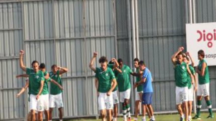 Bursaspor G&ouml;z&uuml;n&uuml; Yeniden Lige &Ccedil;evirdi