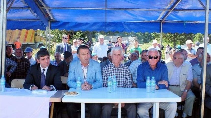 Ak Parti Milletvekili Ali Turan, Koyulhisar&rsquo;da Duman Baba Etkinliğine Katıldı