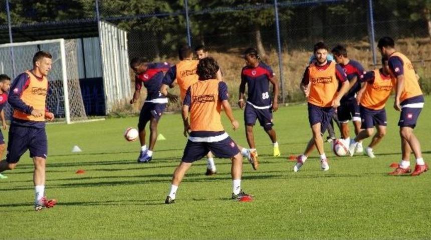 Mersin İdmanyurdu, İki G&uuml;nl&uuml;k İznin Ardından Top Başı Yaptı