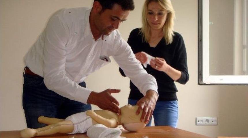 İtfaiye Ekiplerine Temel İlkyardım Eğitimi Verildi