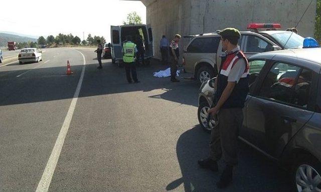 Tosya da Trafik Kazası: 4 &Ouml;l&uuml;, 1 Yaralı 3