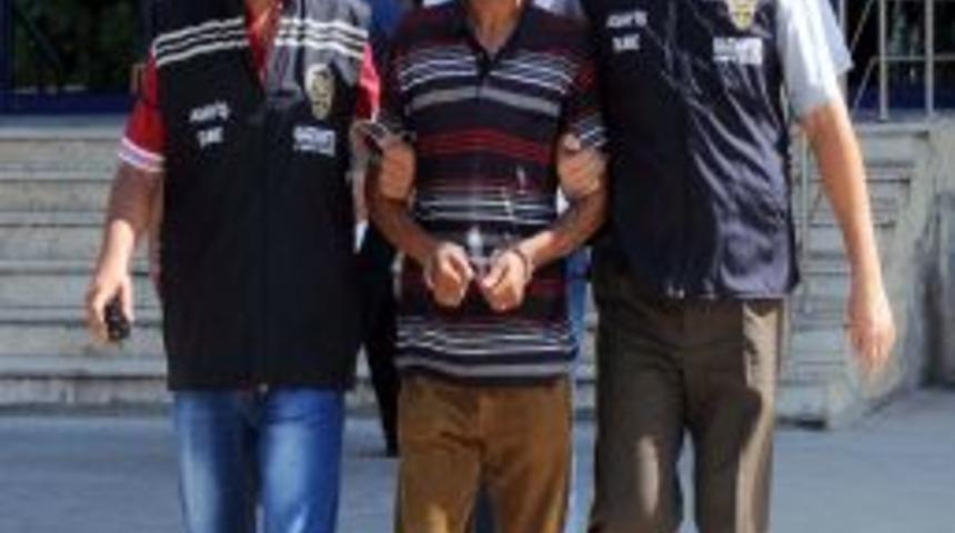 Madde Bağımlısı, Tek Sigara Y&uuml;z&uuml;nden Cinayet Işledi