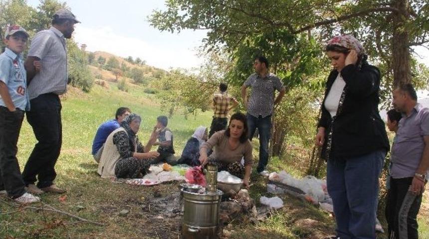 Hakkari İlk Defa Ramazan Bayramı&rsquo;nı Huzurlu Ge&ccedil;irdi