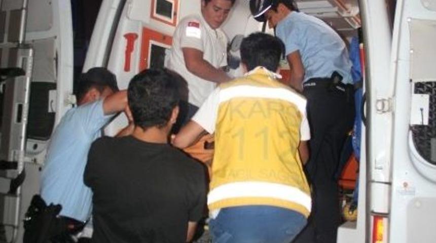 Alkol&uuml; Fazla Ka&ccedil;ıran Şahıs Cadde Ortasında Sızdı