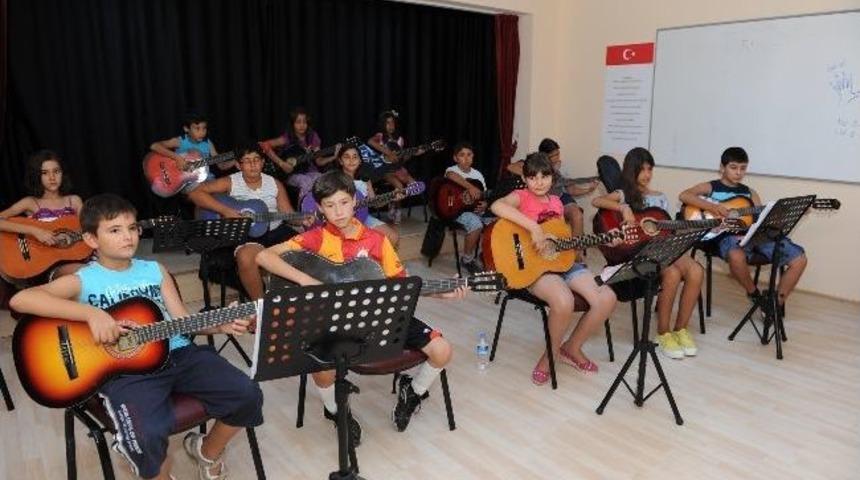 B&uuml;y&uuml;kşehir&rsquo;in Yaz Kurslarına Yoğun İlgi