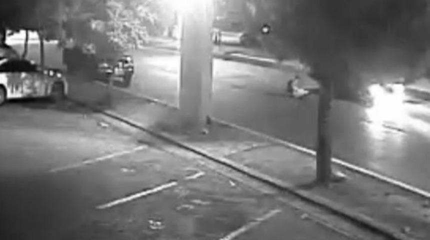 Yayanın &Ouml;ld&uuml;ğ&uuml; Kaza G&uuml;venlik Kameralarına Yansıdı