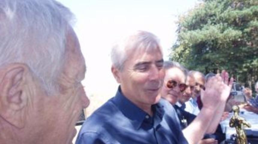 Başkan Yenihan&rsquo;a Sembolik Oscar &Ouml;d&uuml;l&uuml;