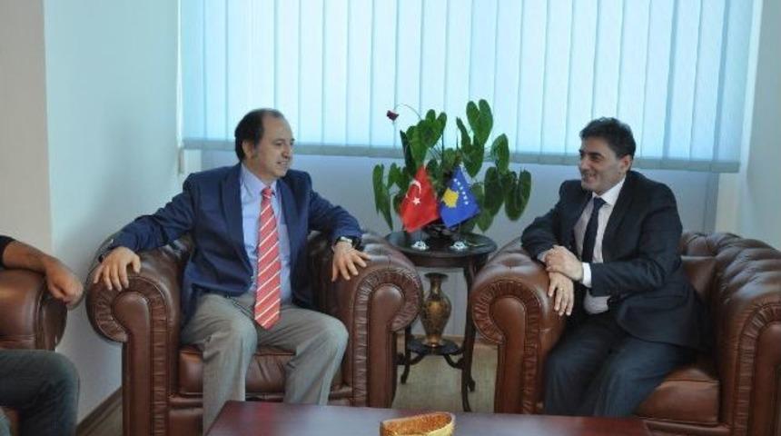 Anadolu &Uuml;niversitesi Heyetinden Kosova Kamu Y&ouml;netimi Bakanı'na Ziyaret