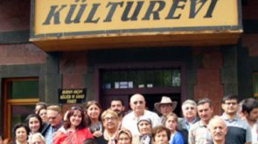 Dursun Ak&ccedil;am&rsquo;da bayram buluşması