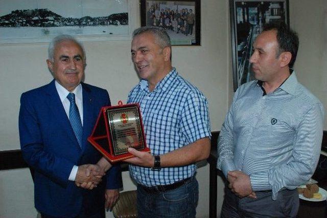 Vali Şahin den Gazetecilere Veda Ziyareti 1