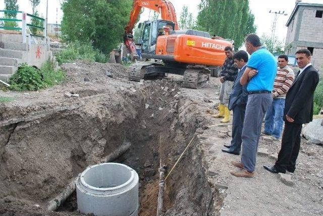 Kars Belediyesi Kanalizasyon Şebekesi &Ccedil;alışmaları Devam Ediyor 1