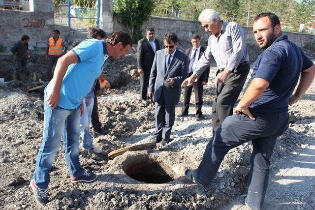 Kars Belediyesi Kanalizasyon Şebekesi &Ccedil;alışmaları Devam Ediyor 2