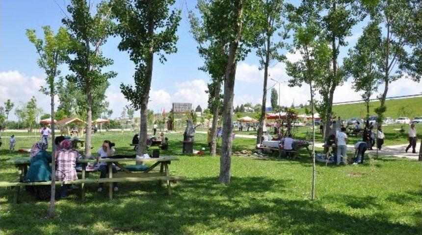 Şehri Derya Parkında Bayram Yoğunluğu