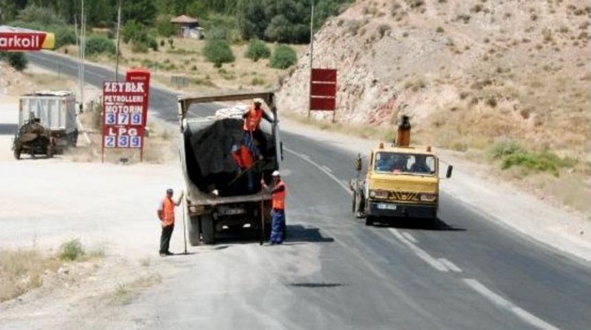 Aksaray&rsquo;da İl&ccedil;e Ve K&ouml;y Yolları Bakıma Alındı