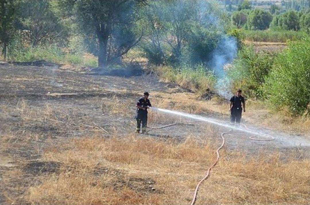Tosya&rsquo;da 1 G&uuml;nde 1 Ayrı Yangın Korkuttu