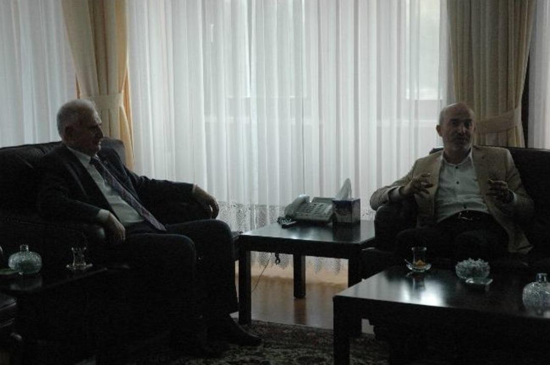 Necipoğlu&rsquo;ndan, Başkan K&uuml;&ccedil;&uuml;kler, A&uuml; Rekt&ouml;r&uuml; Ko&ccedil;ak Ve Et&uuml; Rekt&ouml;r&uuml; Yaylalı&rsquo;ya Ziyaret