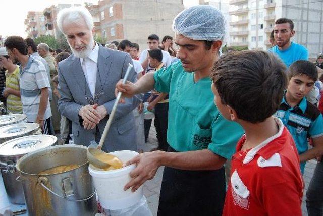 Suriyelilere Yemek Yardımı Yapıldı 1