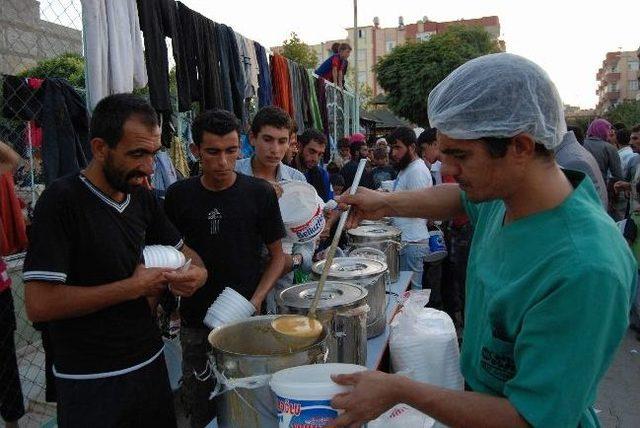 Suriyelilere Yemek Yardımı Yapıldı 2