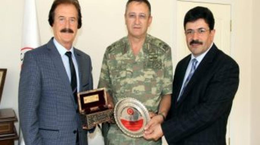 Tugay Komutanı İlter&rsquo;den, Rekt&ouml;r Kocacık&rsquo;a Veda Ziyareti