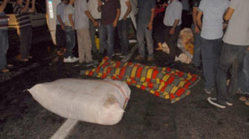 Şanlıurfa&rsquo;da otob&uuml;s devrildi: 1 &ouml;l&uuml;, 41 yaralı