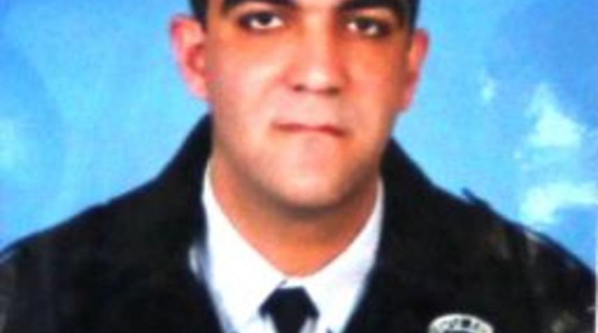 Polis Memuru Kalbine Yenildi