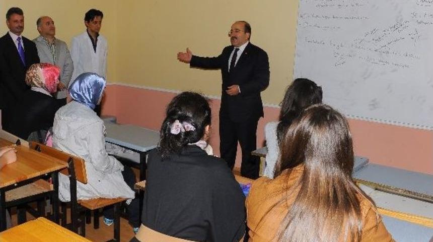 Trabzon Belediyesi &Uuml;niversiteli Yapıyor