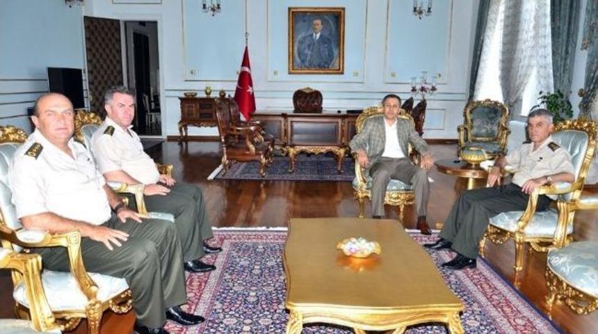 T&uuml;mgeneral &Ccedil;etin&rsquo;den Vali Yerlikaya'ya Veda Ziyareti.
