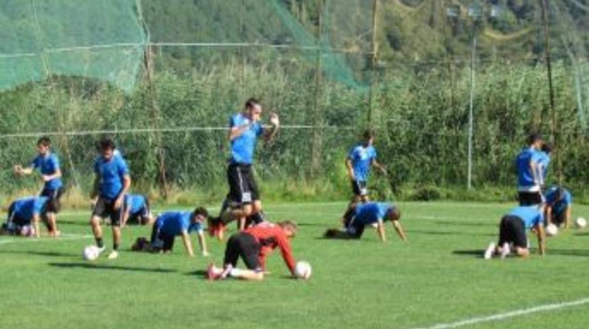 G&ouml;lc&uuml;k&rsquo;te Kamp D&ouml;nemi Kaldığı Yerden