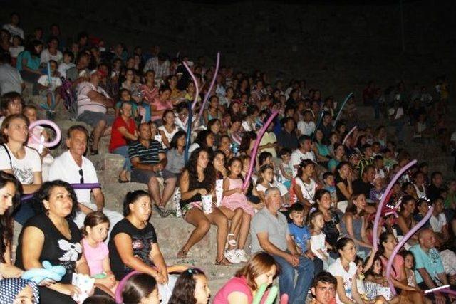 Ayvalık’ta Troya Sirki Büyüledi 1