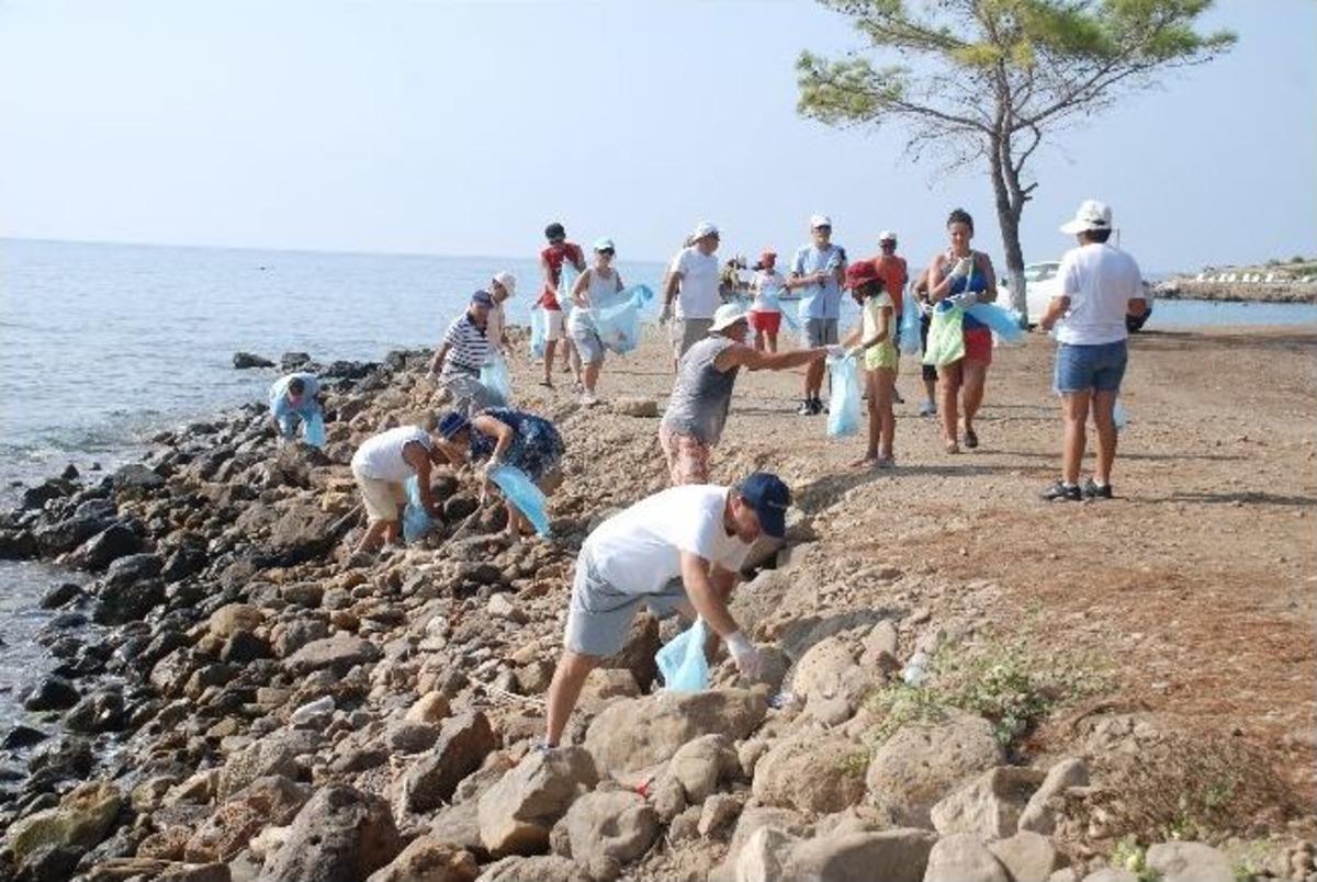 Silifke&rsquo;de Mesire Alanı Ve Sahilde Temizlik Seferberliği