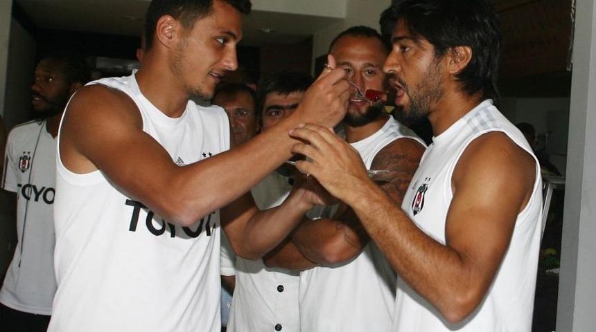 Mustafa Pektemek'in Doğum G&uuml;n&uuml; Kutlandı