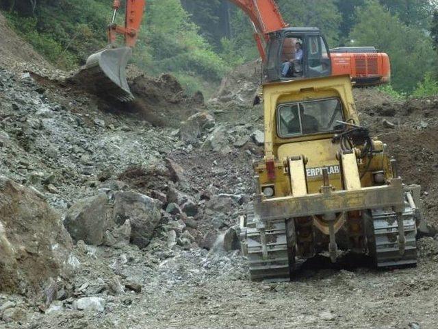 Yayla Yolu Çalışmaları Sürüyor