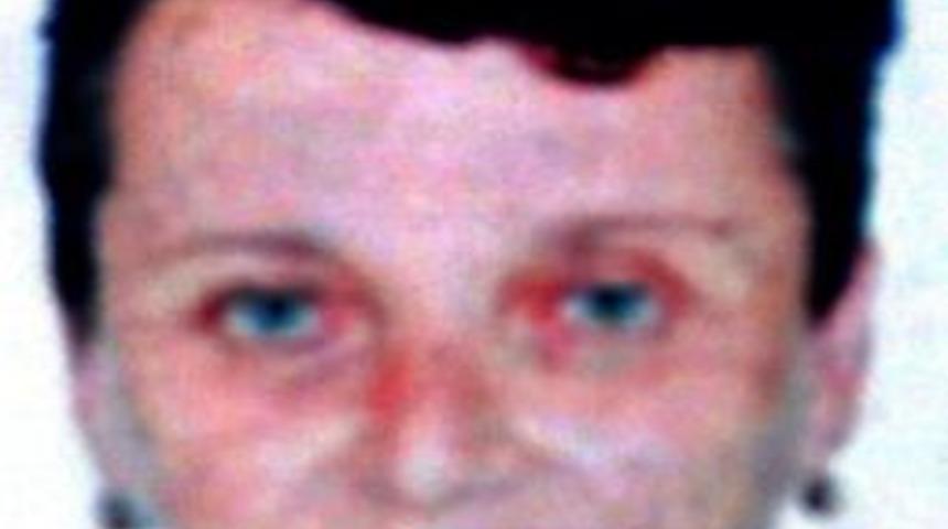 Arıların saldırısına uğrayan kadın &ouml;ld&uuml;