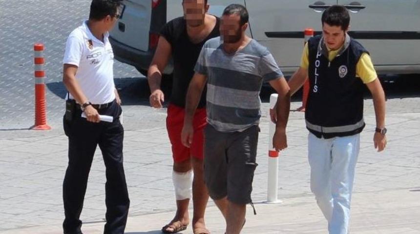 Marmaris'te Laf Atma Kavgası: 6 Yaralı, 13 G&ouml;zaltı