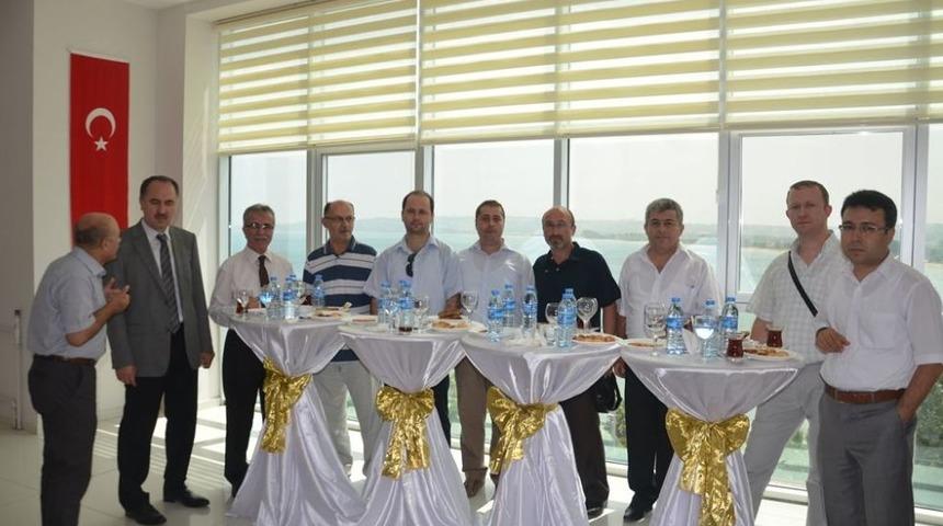 Sinop &Uuml;niversitesi'nde Gecikmeli Bayramlaşma T&ouml;reni