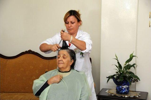 Şehitkamil Belediyesi Yaşlılara El Uzatıyor 1