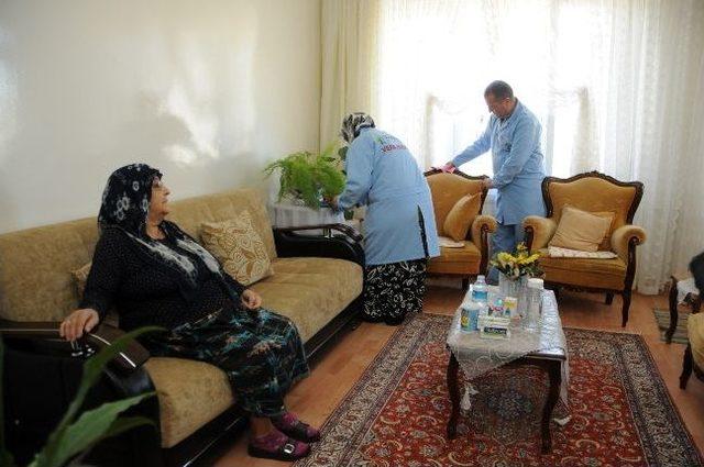 Şehitkamil Belediyesi Yaşlılara El Uzatıyor 3