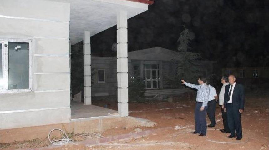 Milletvekili Tun&ccedil; Arıt Aile Sağlığı Merkezi İnşaatında İncelemelrde Bulundu