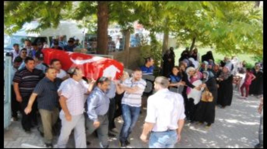 Kazada &ouml;len polis memuru son yolculuğuna uğurlandı