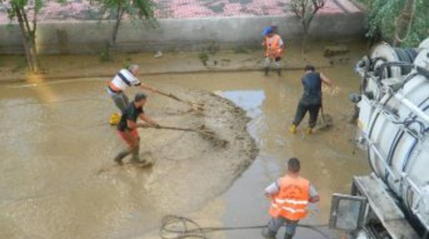 Vatandaşın Sel Suyuyla İmtihanı