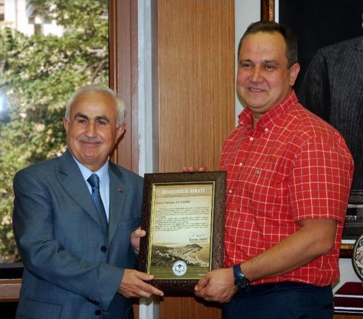 Vali Şahin'den Başkan Aksu'ya Veda Ziyareti