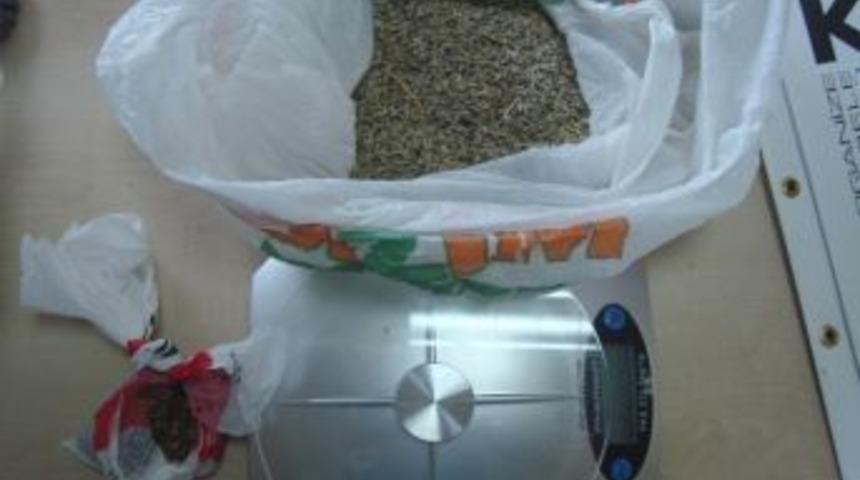 Uyuşturucuyla Yakalanan Şahıs G&ouml;zaltına Alındı