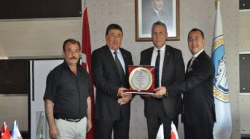 Macar İstanbul Başkonsolosu Kayseri Ticaret Borsasını Ziyaret Etti