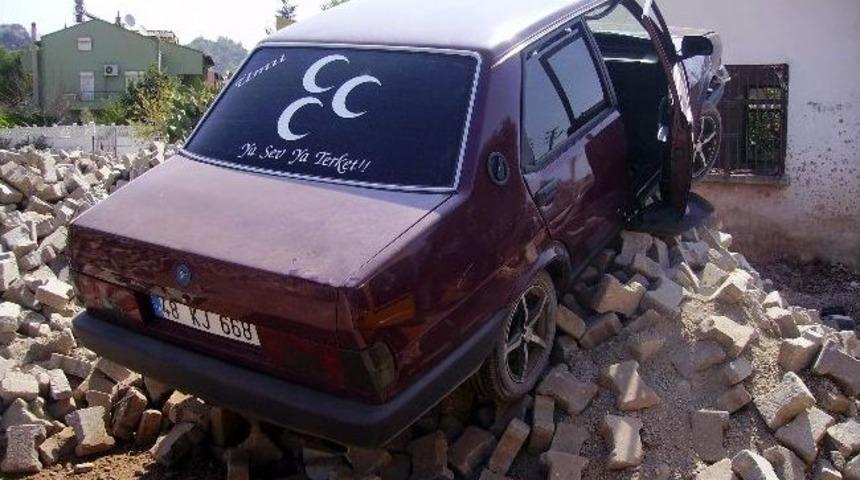 Araba Macerası Taşların &Uuml;st&uuml;nde Bitti