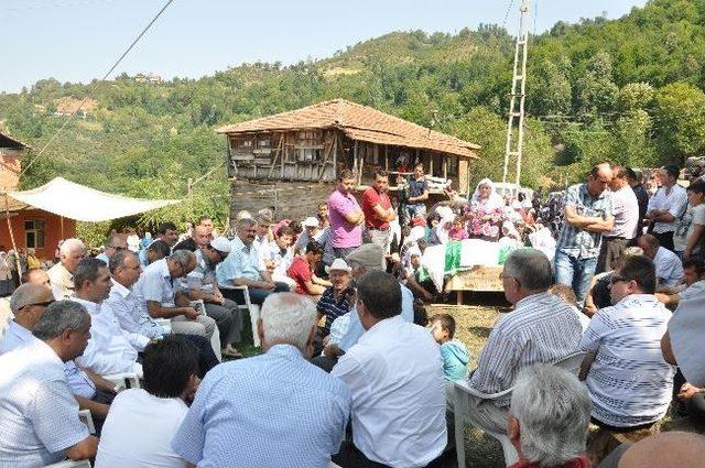 Belediye Meclis Üyesi Sefa Çakır’ın Annesi Toprağa Verildi 2