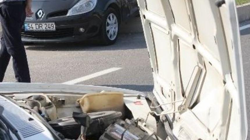 Sakarya&rsquo;da Trafik Kazası: 2 Yaralı